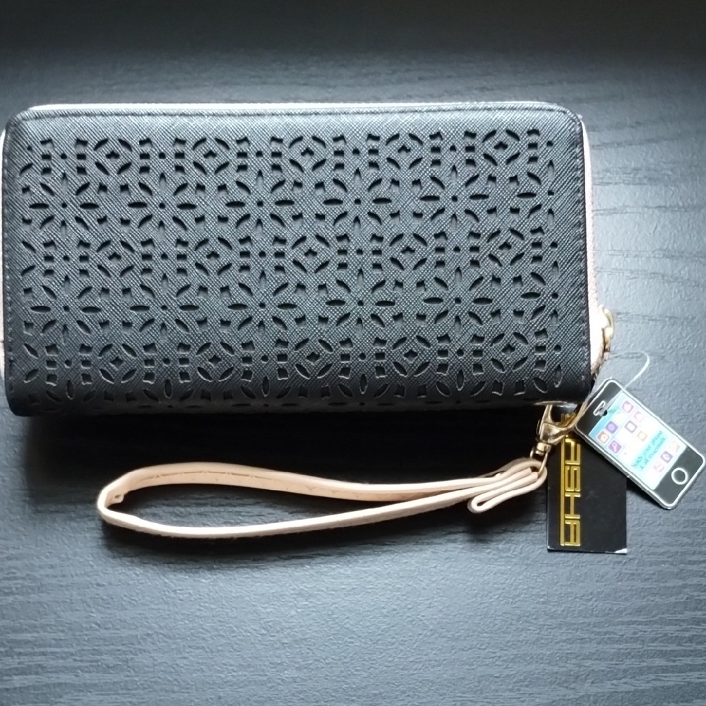 Elegant Black Clutch Wristlet